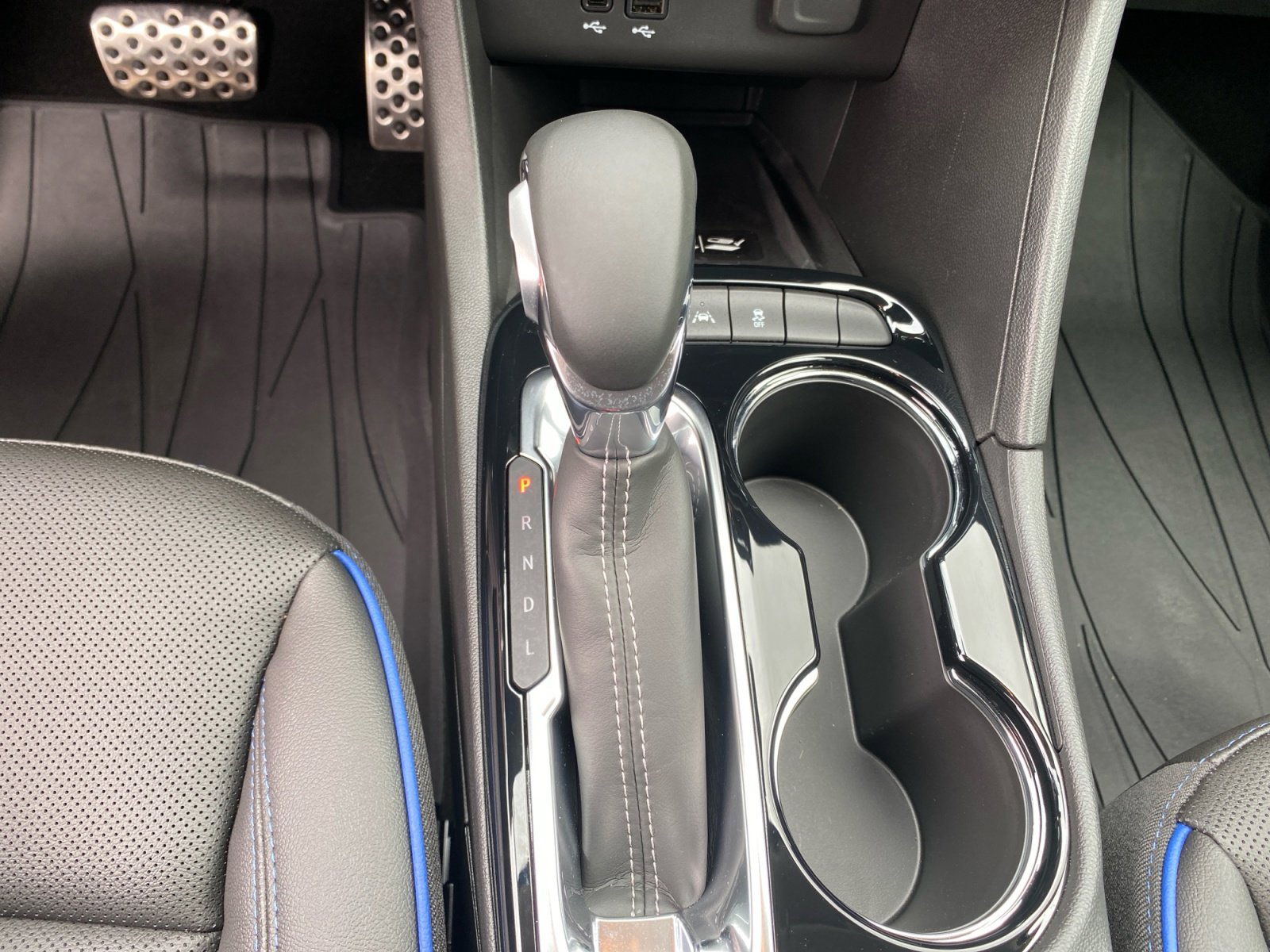 New 2026 Buick Encore GX Sport Touring w/ Advanced Technology Package FWD image 22