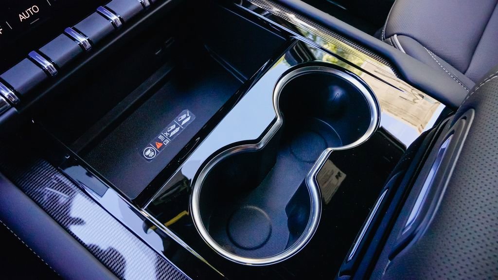 New 2026 GMC Yukon Elevation image 18