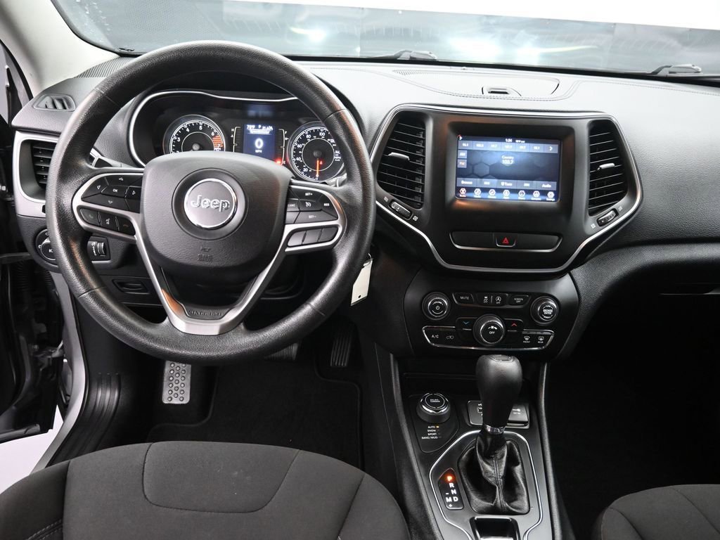 Used 2019 Jeep Cherokee Latitude w/ Popular Appearance Group AWD/4WD image 11