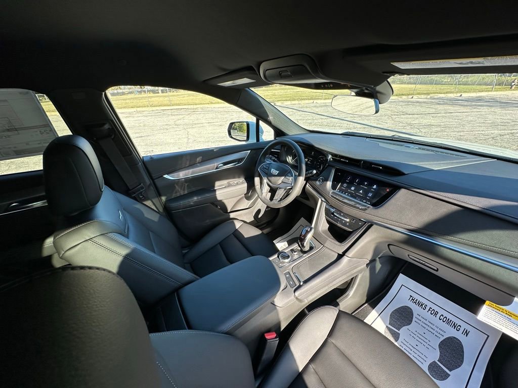 New 2026 Cadillac XT5 Luxury FWD image 9