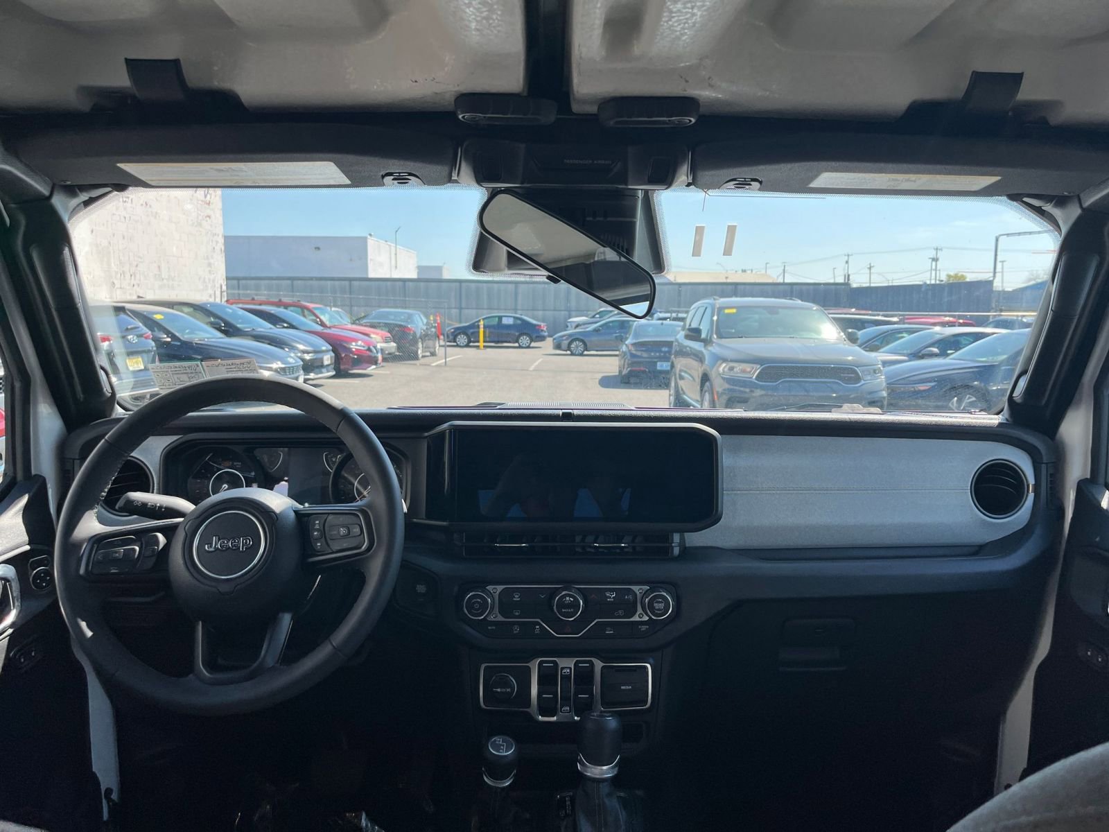 Used 2025 Jeep Wrangler Sport S image 32