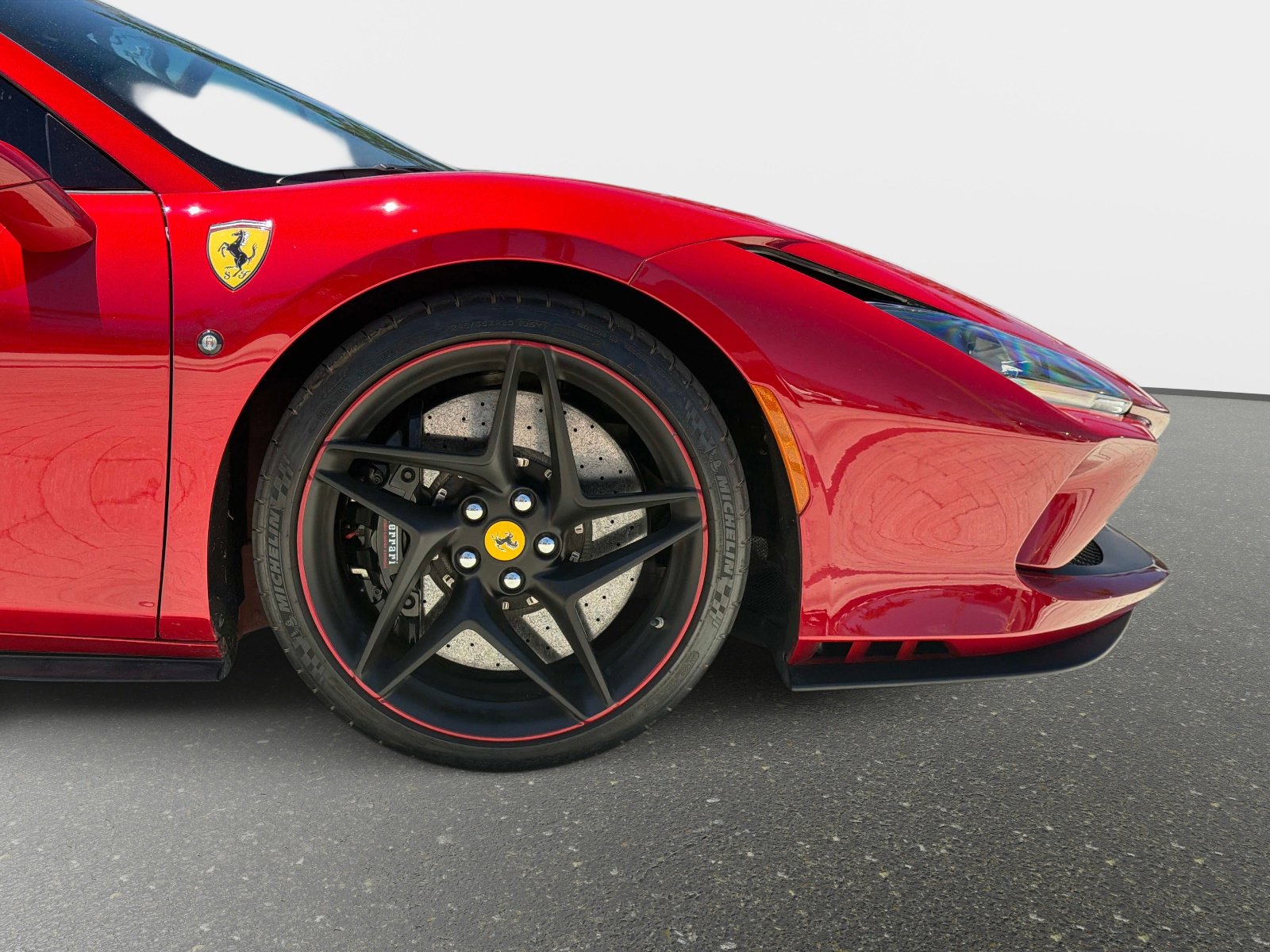 Used 2021 Ferrari F8 Tributo image 21