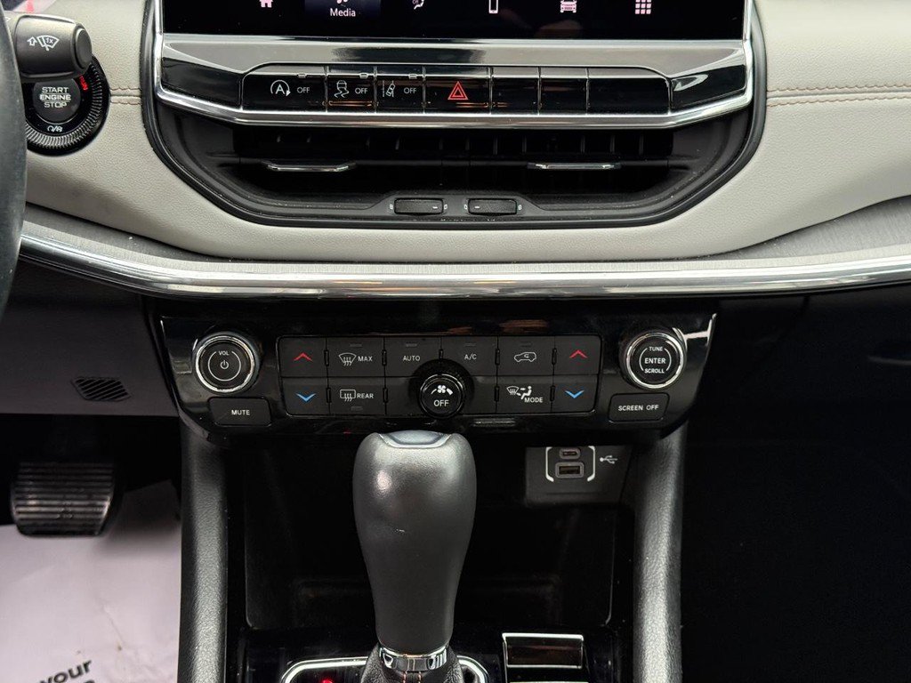 Used 2022 Jeep Compass Limited AWD/4WD image 15