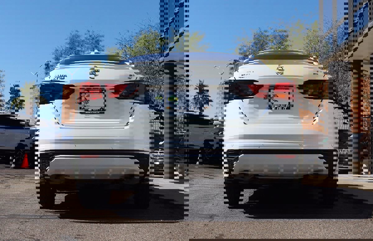 Used 2024 Nissan Altima 2.5 SV image 12