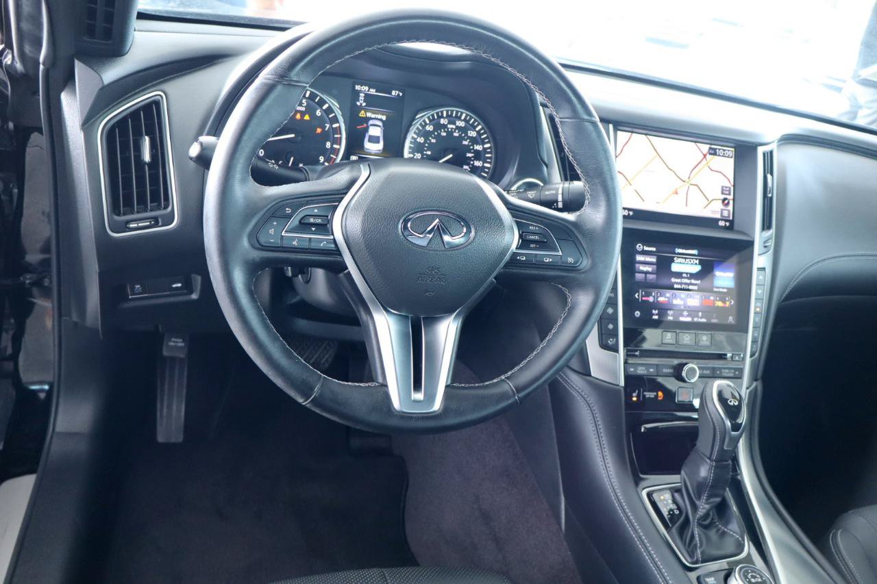 Used 2020 INFINITI Q60 3.0t Luxe w/ Essential Package RWD image 16