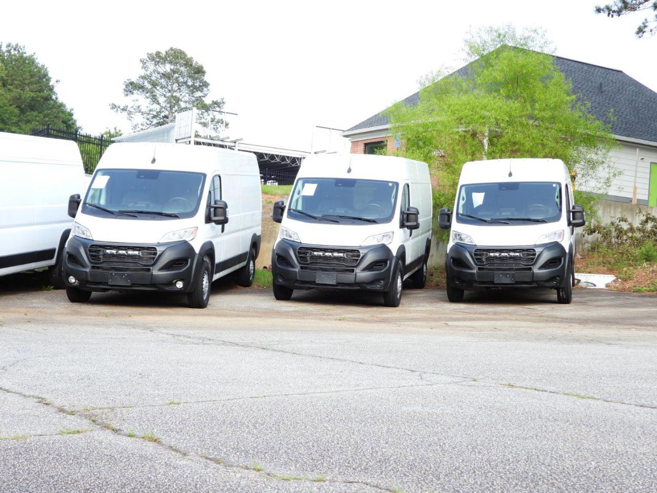 Used 2024 RAM ProMaster 2500 w/ Convenience Group FWD image 11