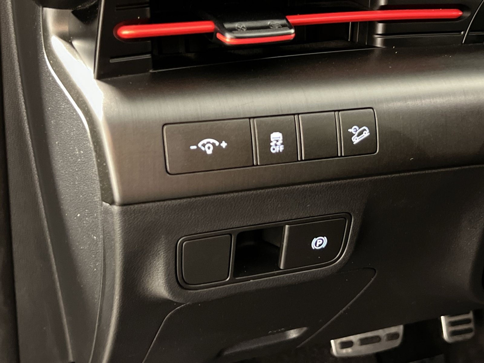 Used 2024 Hyundai Kona N Line FWD image 32