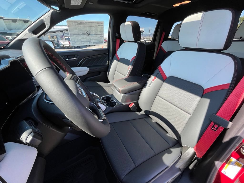 New 2026 GMC Canyon AT4X w/ LPO, Black Badging Package AWD/4WD image 9