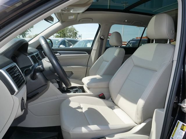 Certified 2022 Volkswagen Atlas SEL R-Line AWD/4WD image 15