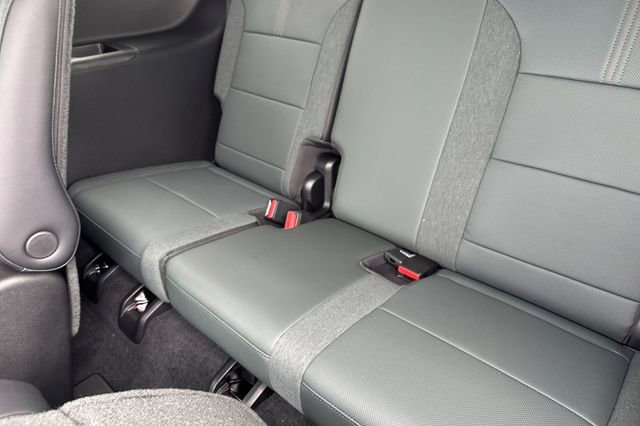 New 2026 GMC Acadia AT4 image 17