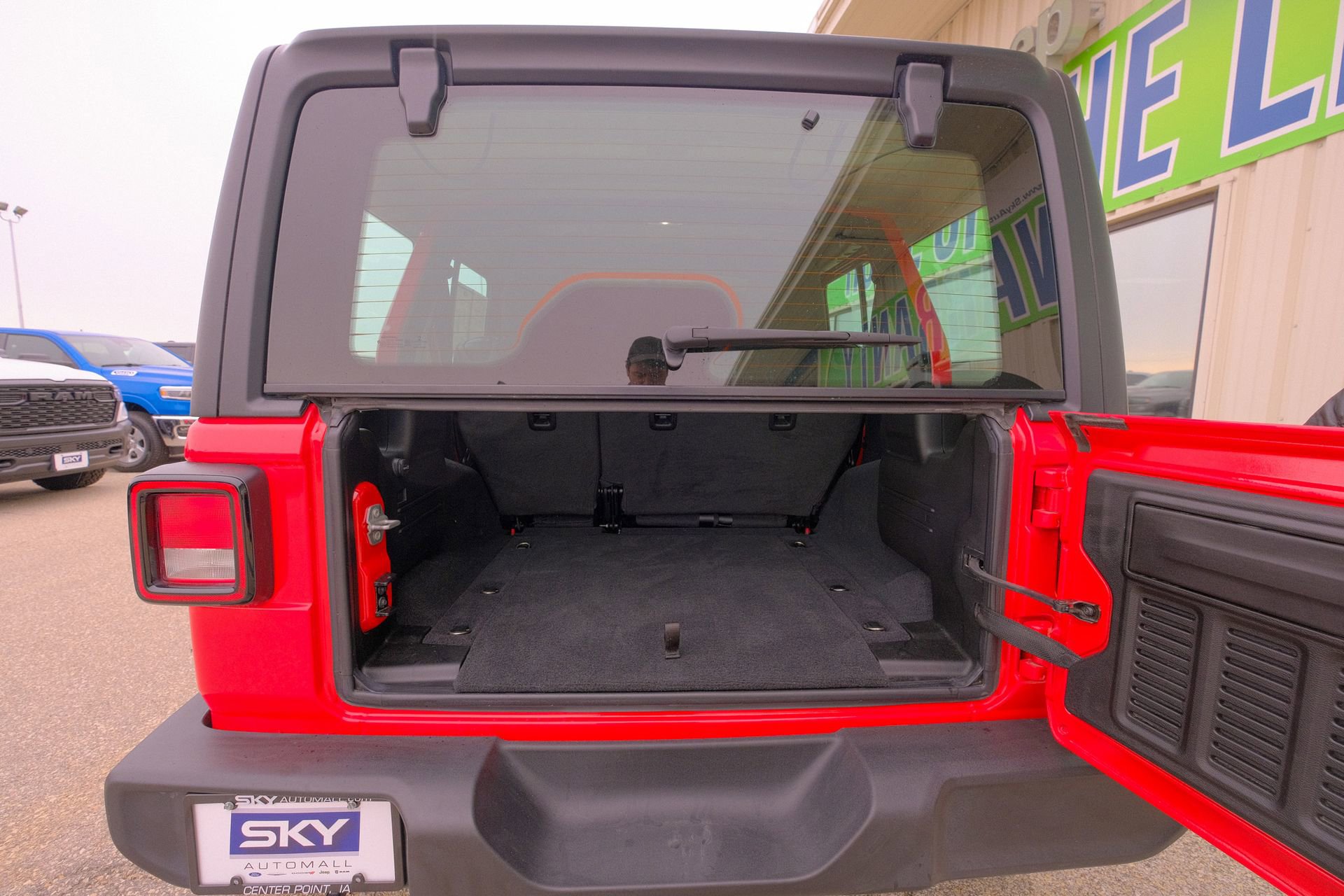 Used 2022 Jeep Wrangler Unlimited Sport image 26