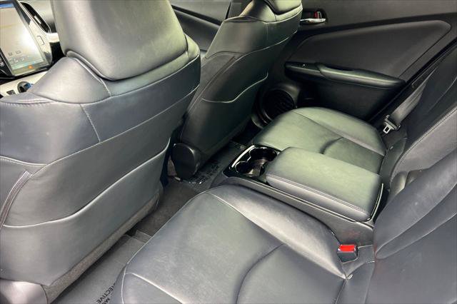Certified 2017 Toyota Prius Prime Advanced w/ Carpet Mat Package FWD image 4