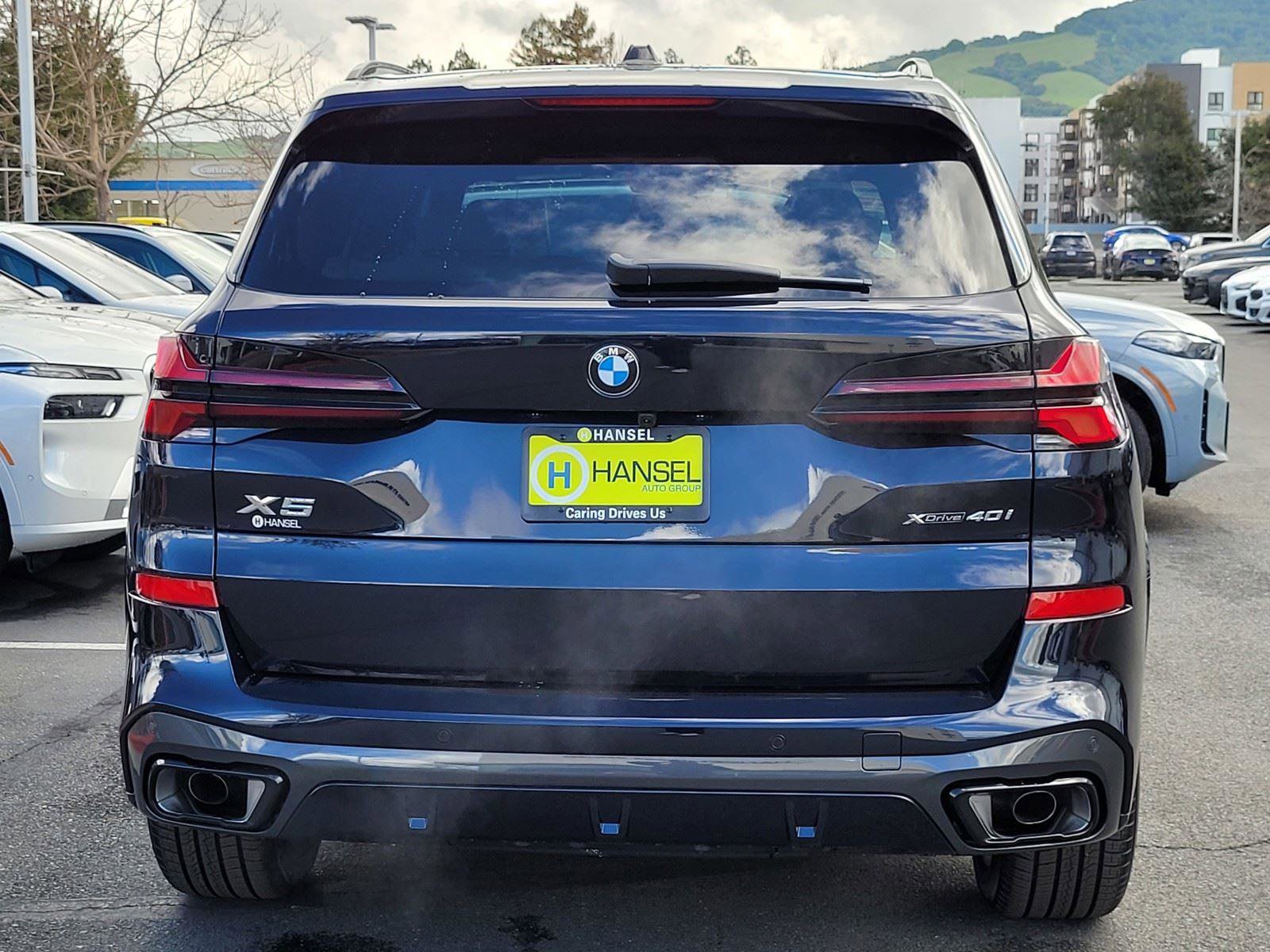 New 2026 BMW X5 xDrive40i w/ M Sport Package AWD/4WD image 7