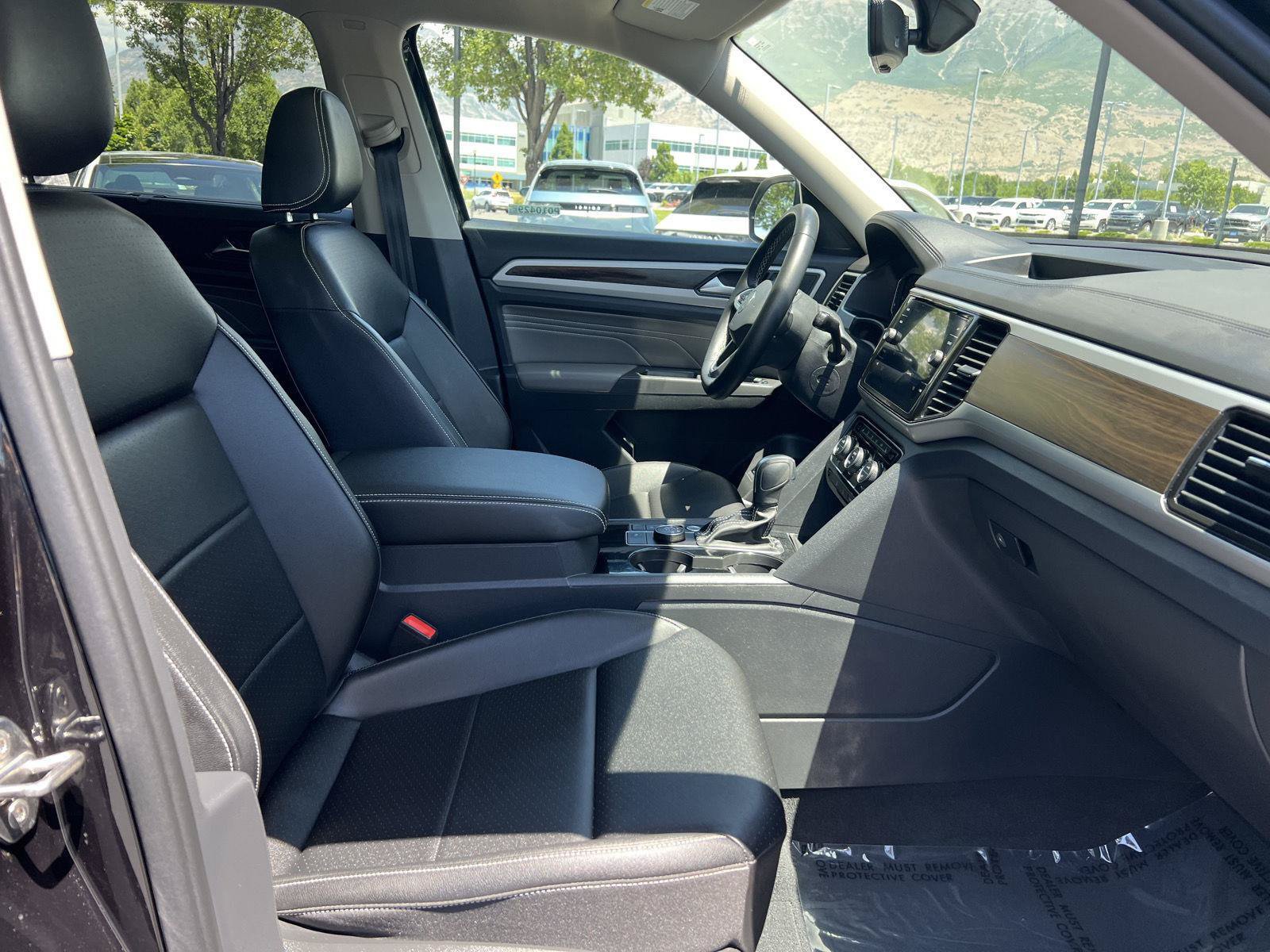 Used 2023 Volkswagen Atlas SE w/ Panoramic Sunroof Package AWD/4WD image 17