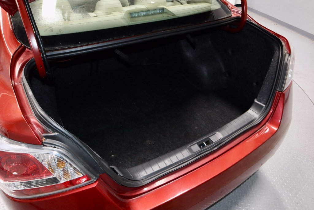 Used 2015 Nissan Altima 2.5 SV FWD image 13