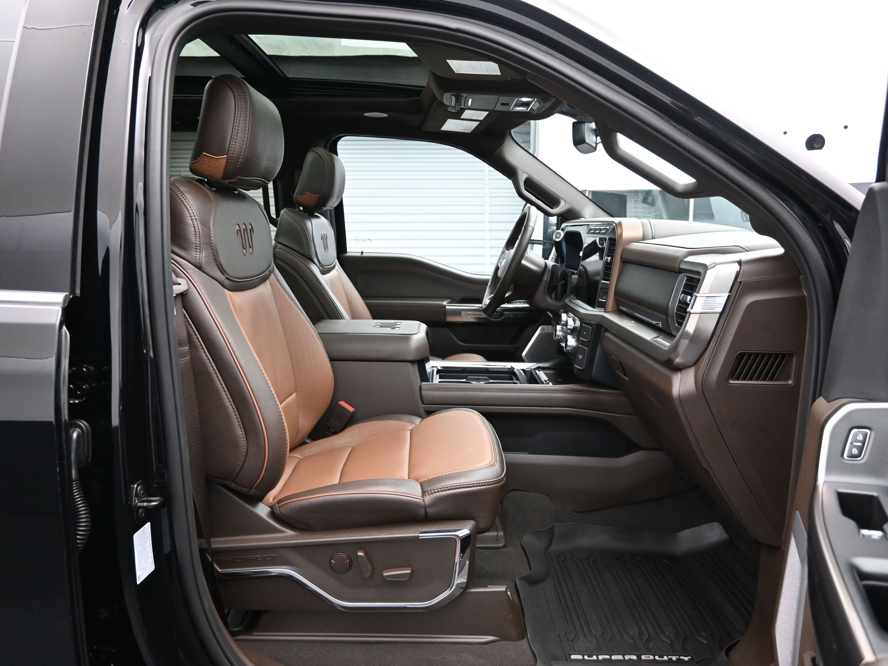 Used 2023 Ford F250 King Ranch w/ Tremor Off-Road Package AWD/4WD image 13