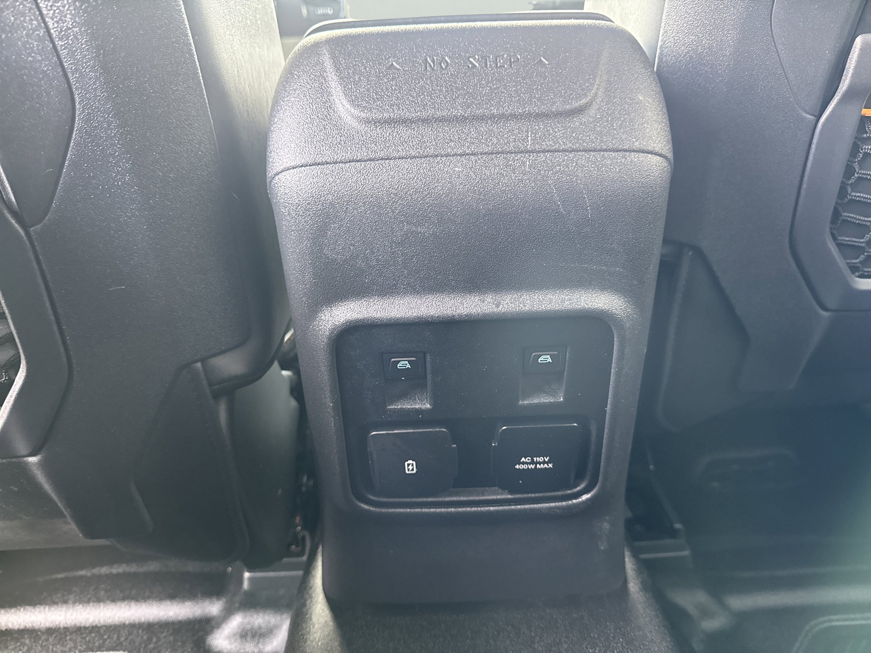 Used 2023 Ford Bronco Badlands w/ Sasquatch Package image 19