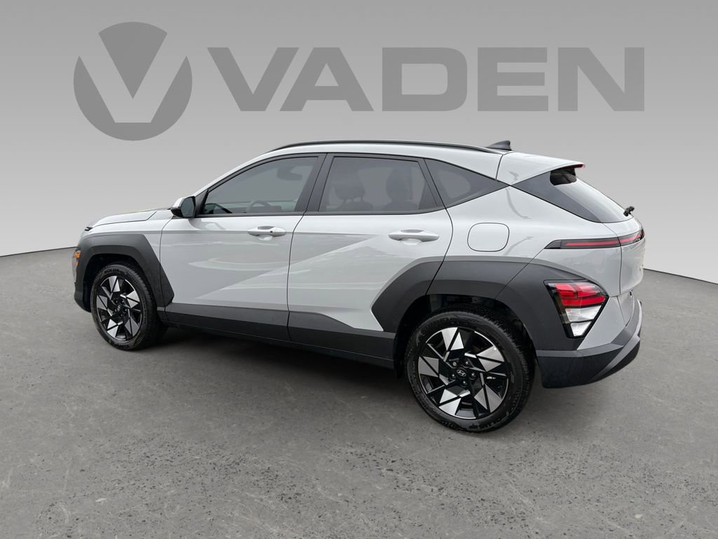 Used 2025 Hyundai Kona SEL FWD image 4