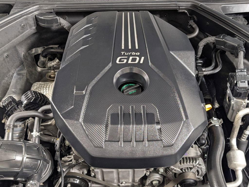 Used 2023 Genesis G70 2.0T w/ Sport Prestige Package RWD image 11