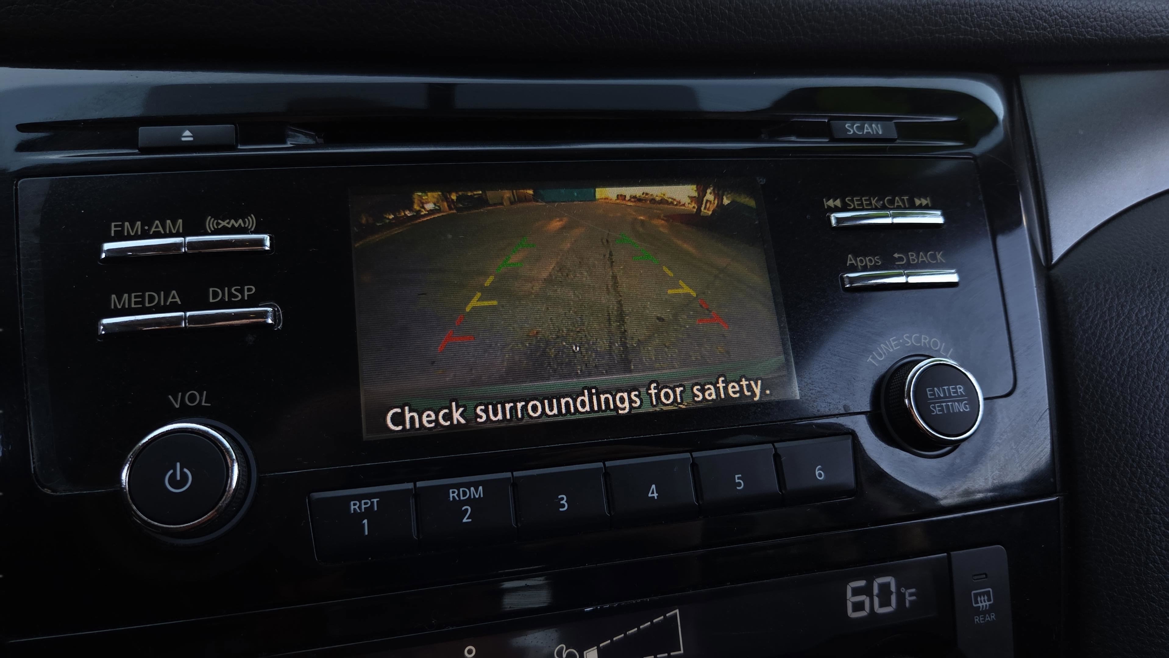 Used 2015 Nissan Rogue SV image 23