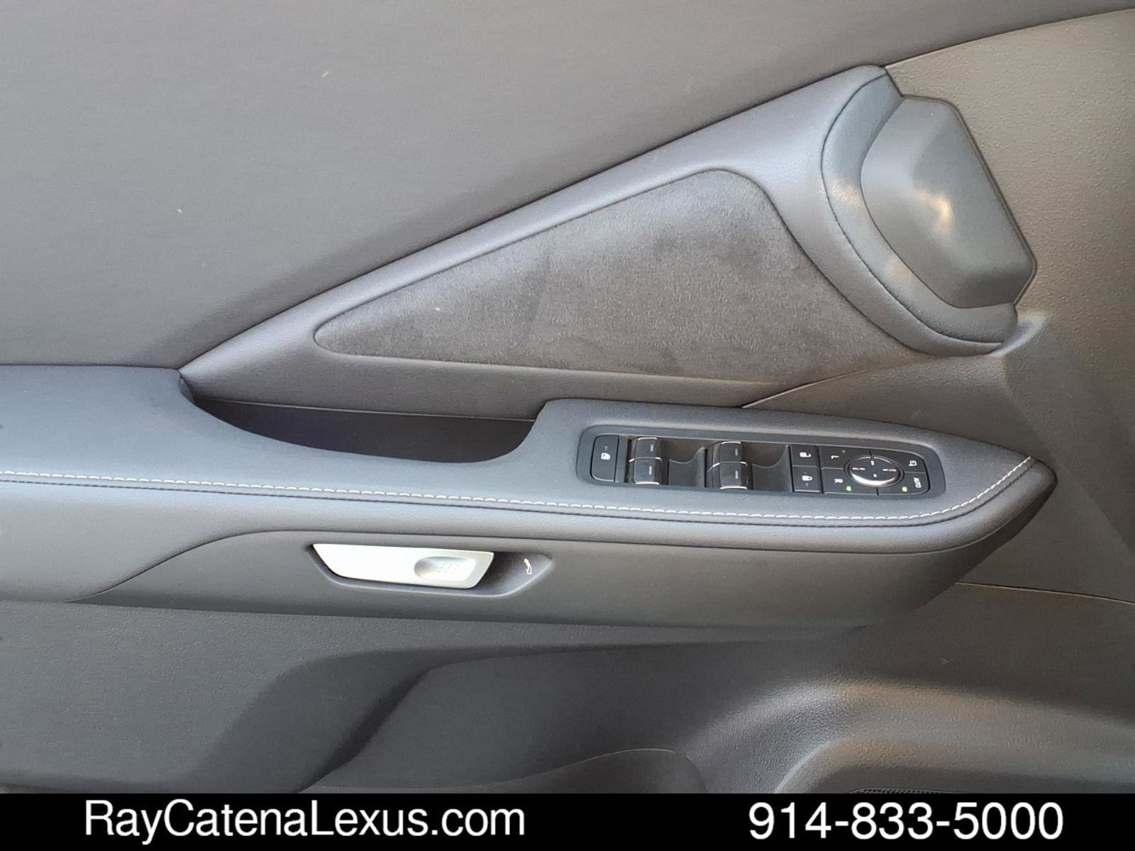 Used 2024 Lexus TX 500h AWD image 17