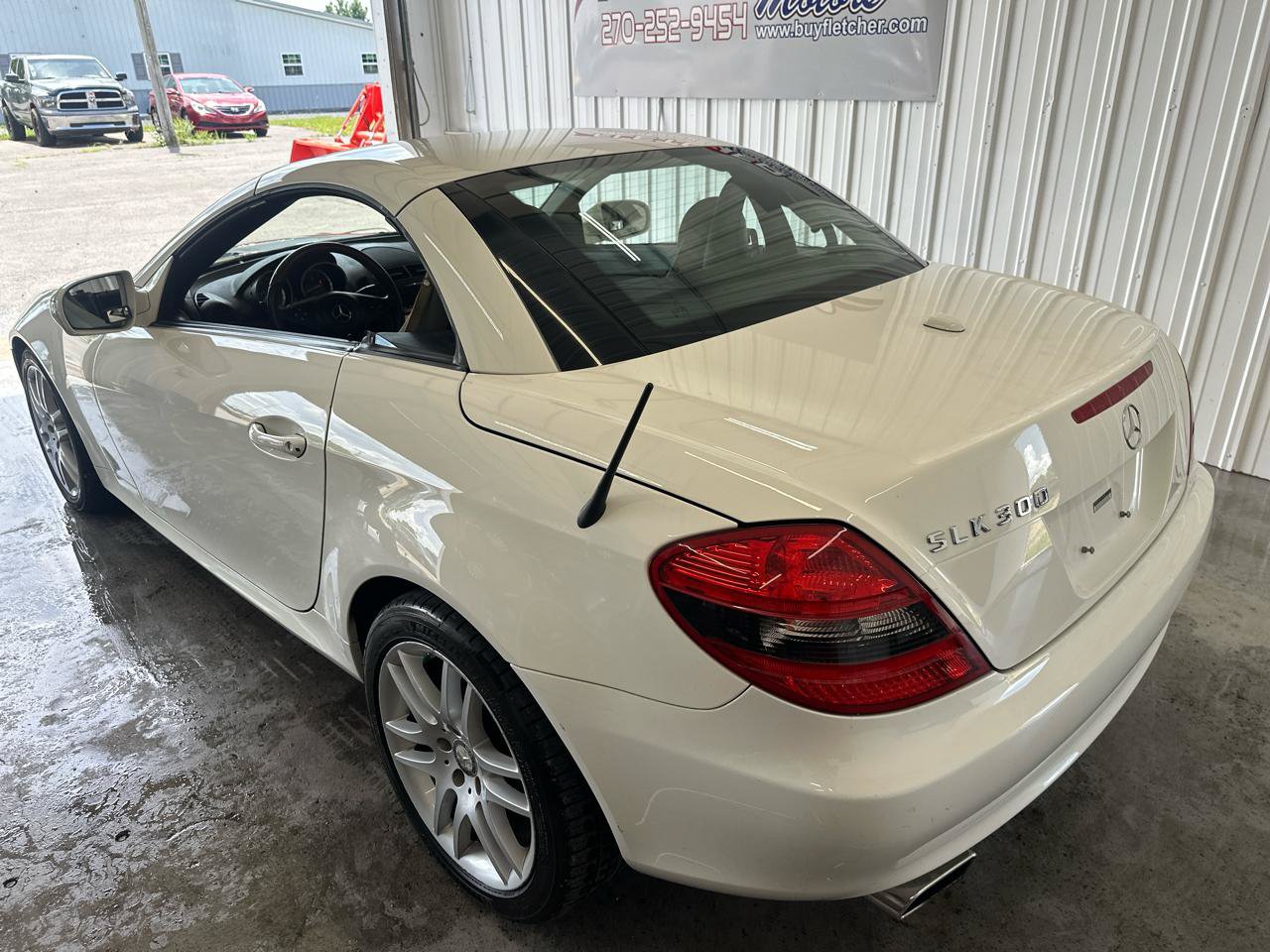 Used 2009 Mercedes-Benz SLK 300 image 21