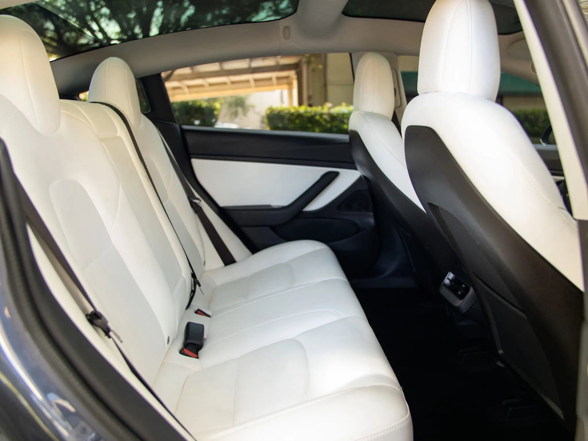 Used 2020 Tesla Model 3 Standard Range RWD image 25