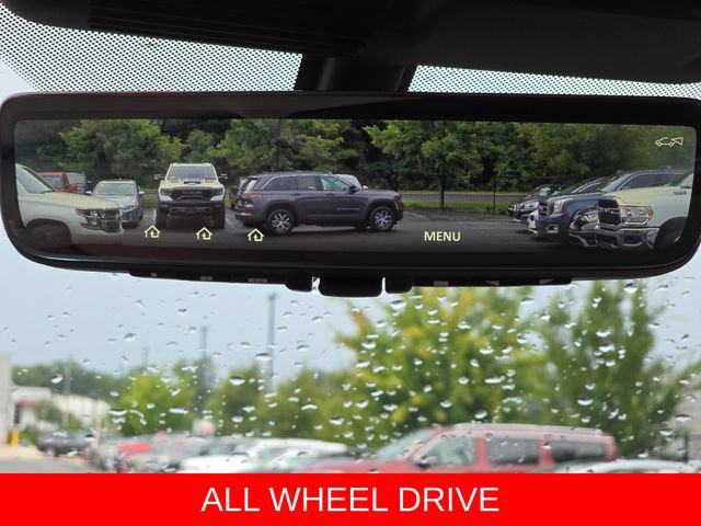 Used 2025 Mitsubishi Outlander AWD image 27