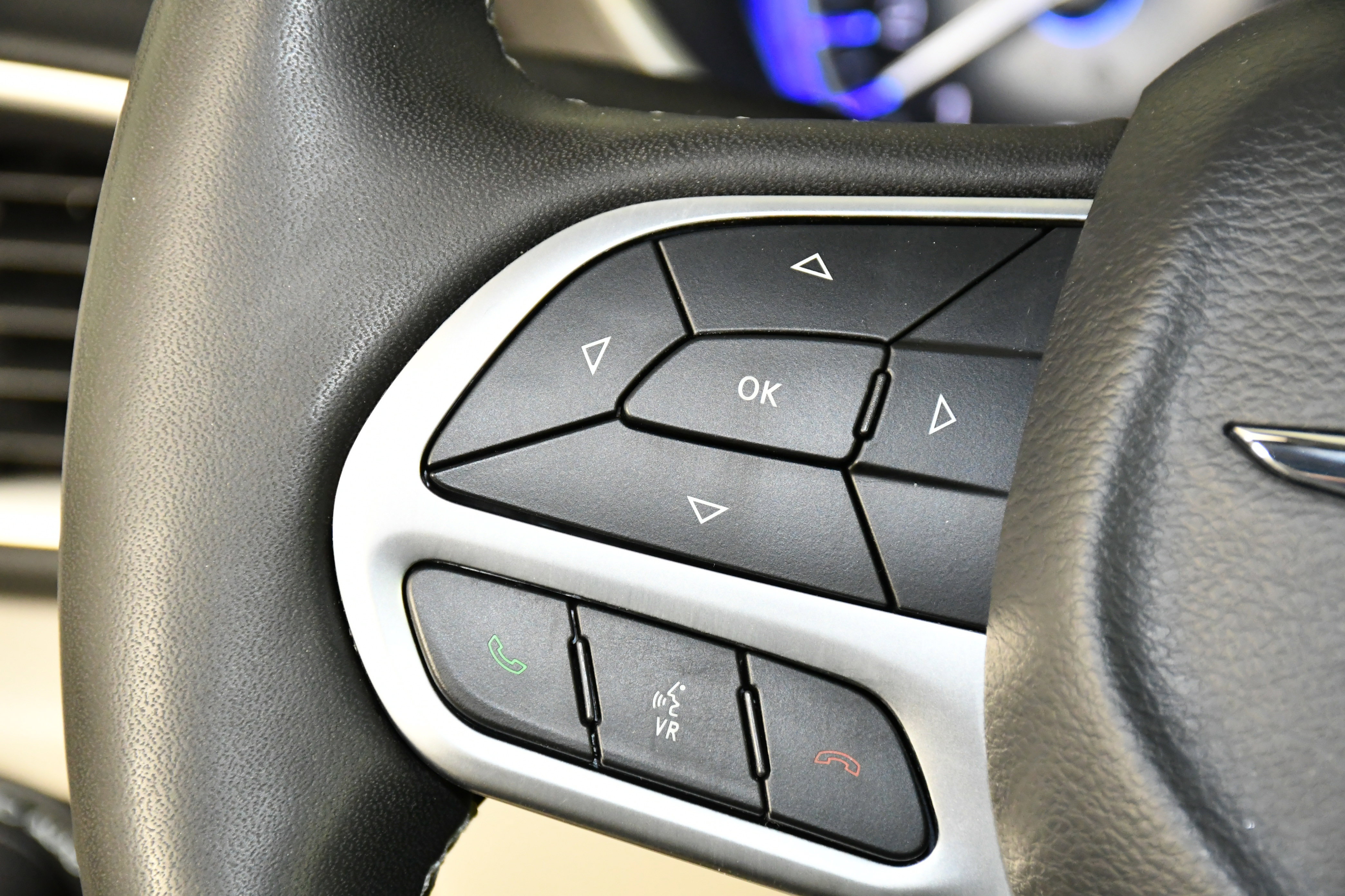 Used 2024 Chrysler Pacifica Touring-L image 20