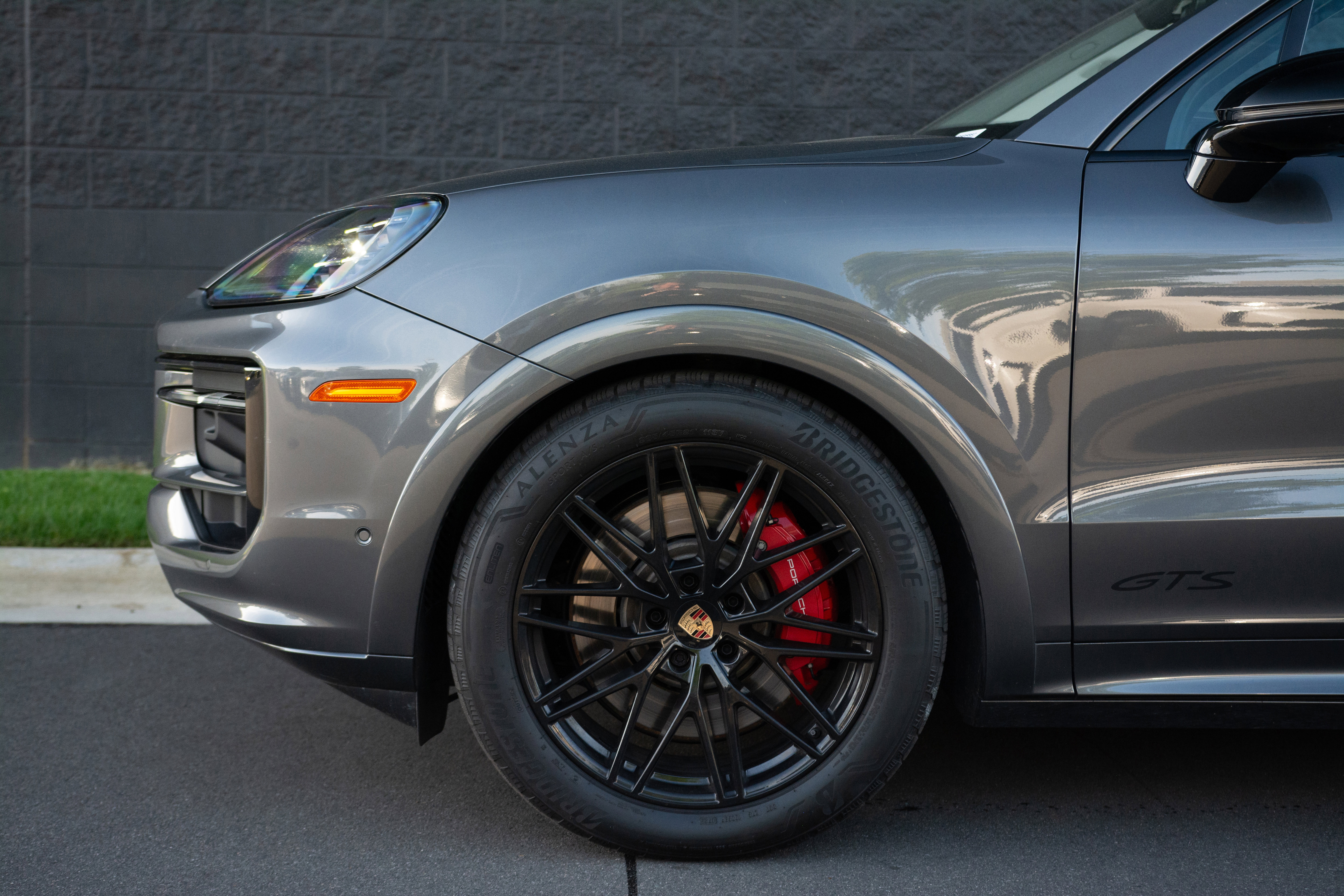 Certified 2025 Porsche Cayenne GTS image 39