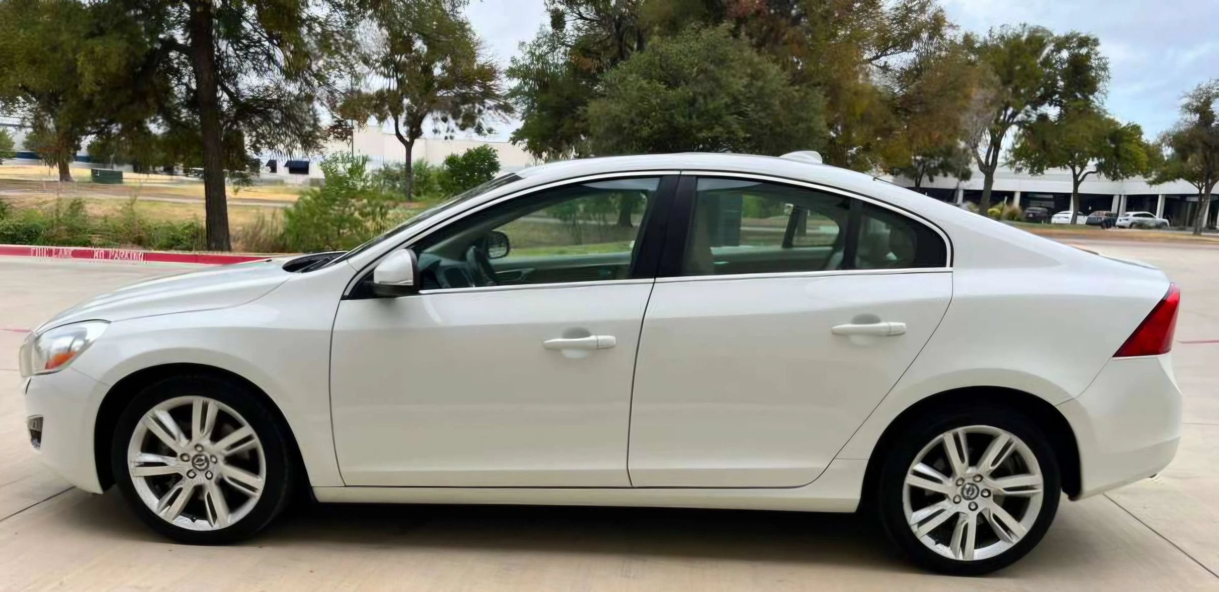 Used 2013 Volvo S60 T6 AWD/4WD image 9