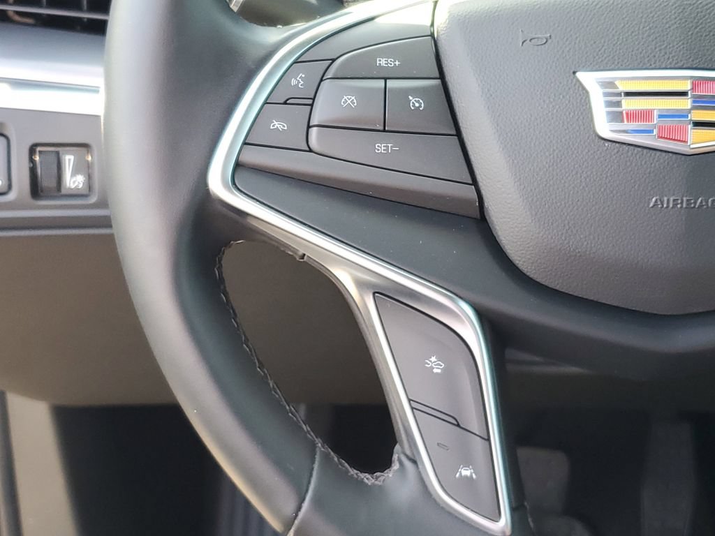 Certified 2024 Cadillac XT5 Luxury w/ LPO, Premium Carpet Package FWD image 11