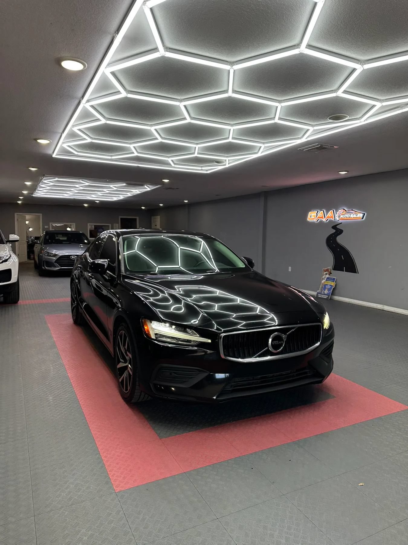 Used 2020 Volvo S60 T5 Momentum w/ Protection Package Premier FWD image 1