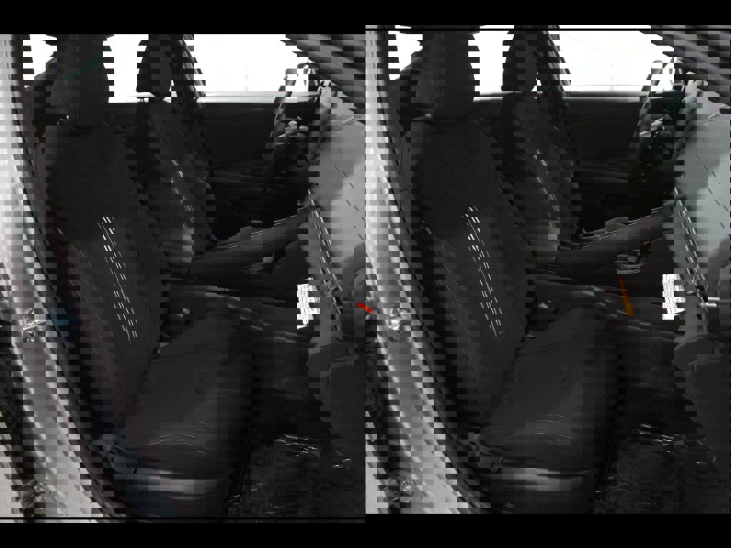 Certified 2025 Hyundai Elantra Sport image 15