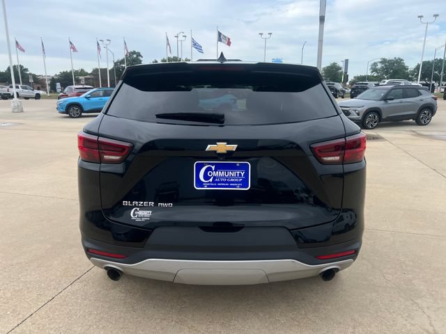 Used 2025 Chevrolet Blazer LT AWD/4WD image 4