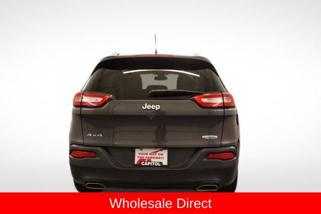 Used 2015 Jeep Cherokee Latitude w/ Cold Weather Group AWD/4WD image 3