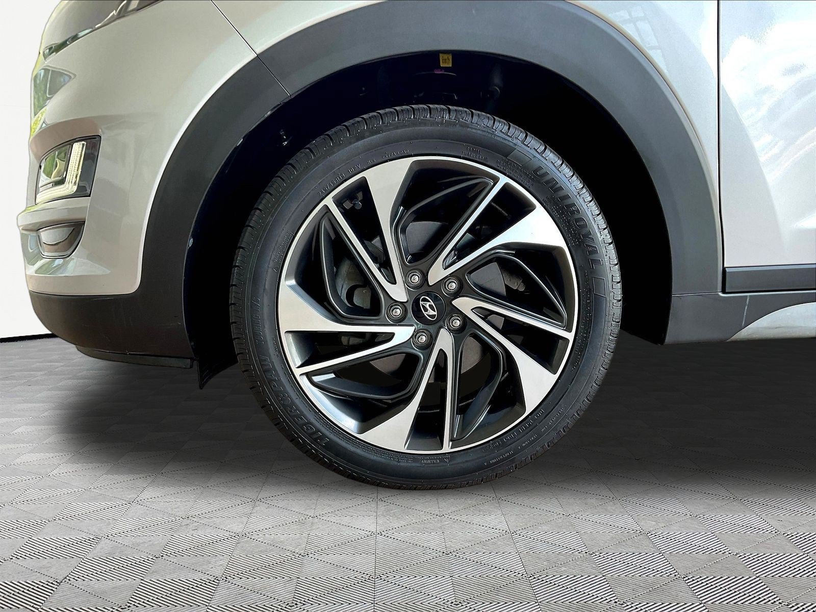 Used 2019 Hyundai Tucson Sport FWD image 31