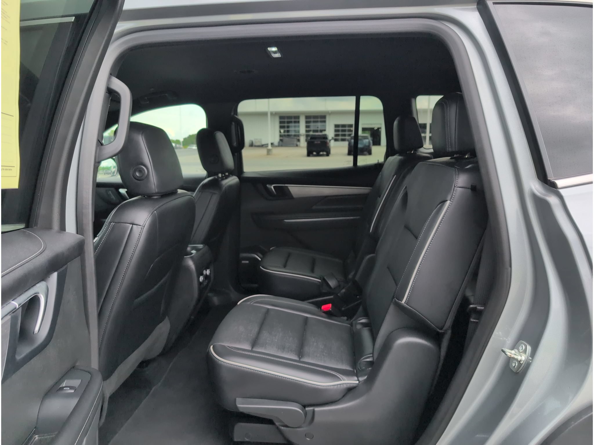 Used 2025 Buick Enclave Preferred FWD image 29