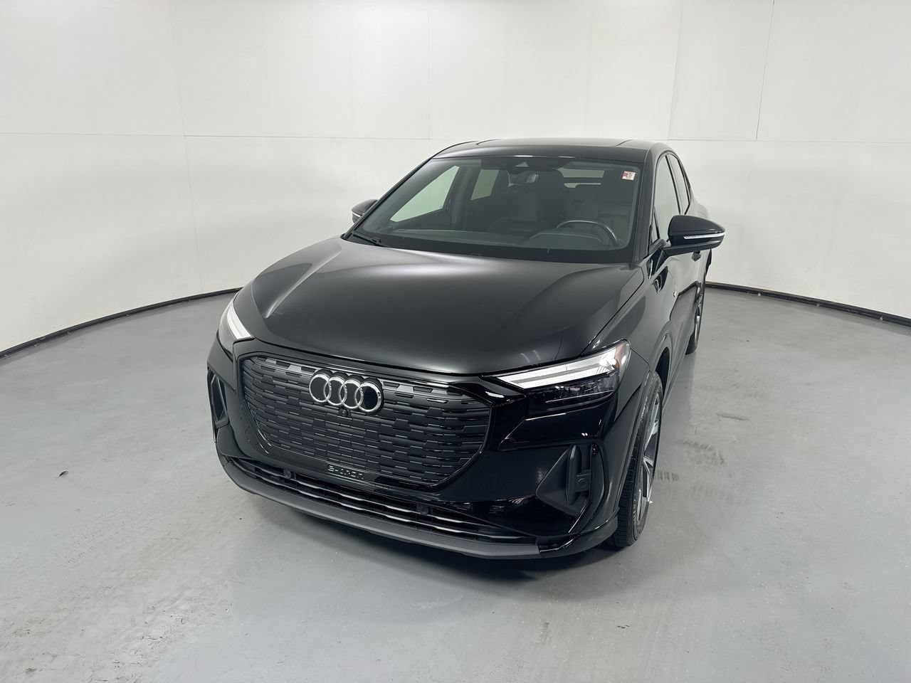 Used 2023 Audi Q4 e-tron Premium Plus w/ Premium Plus AWD/4WD image 25