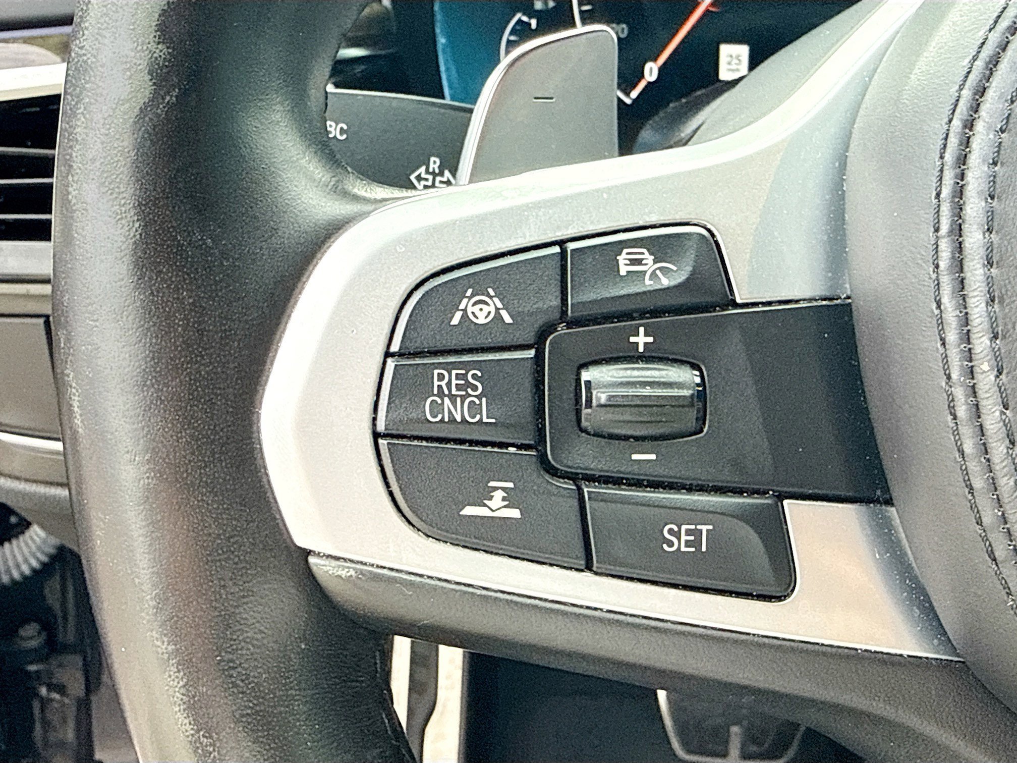 Used 2019 BMW M550i xDrive w/ Dynamic Handling Package AWD/4WD image 37