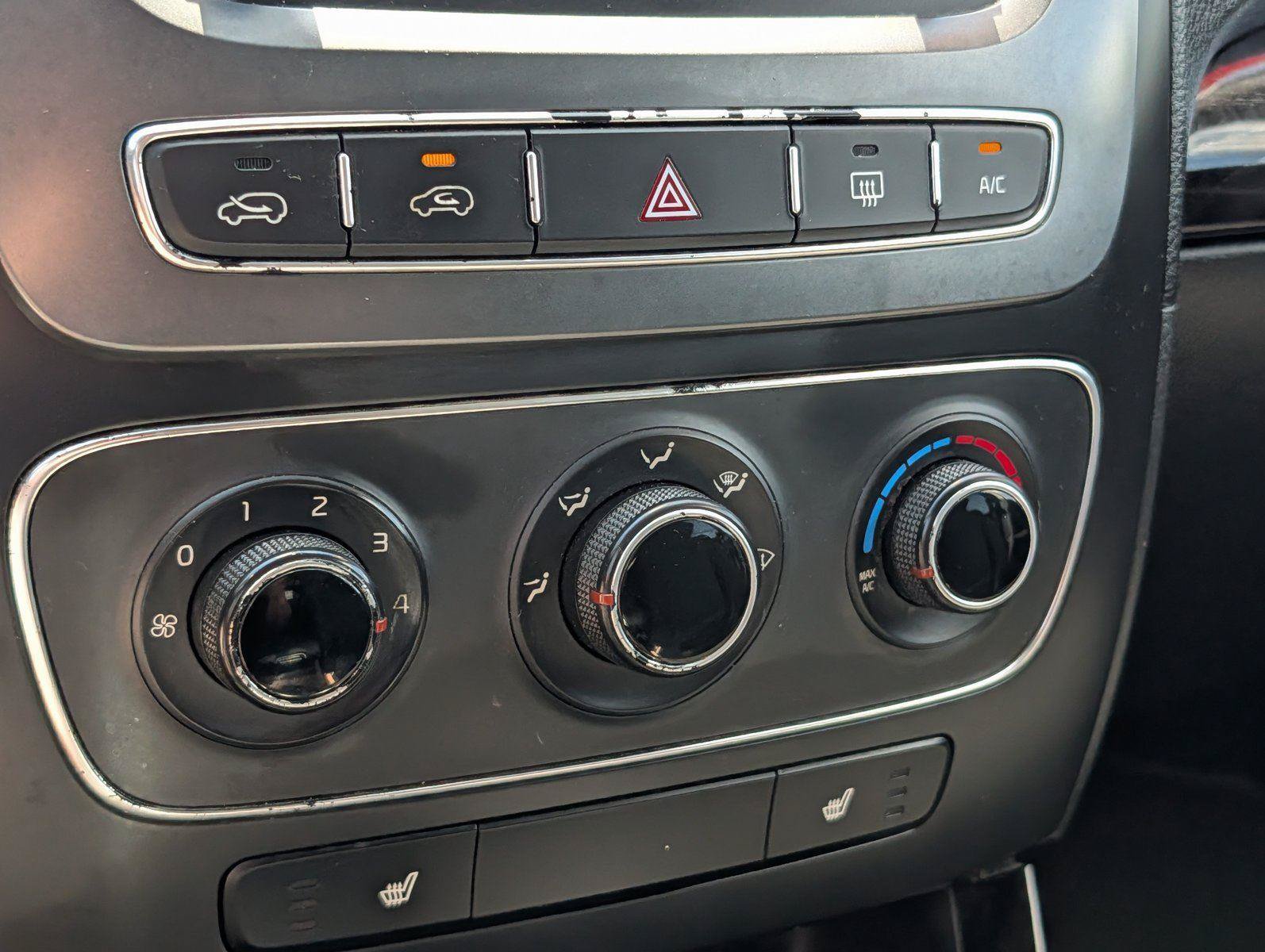 Used 2014 Kia Sorento LX FWD image 17