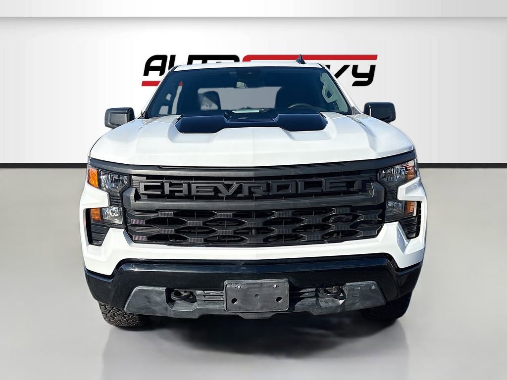 Used 2025 Chevrolet Silverado 1500 Custom Trail Boss w/ Dark Appearance Package image 2