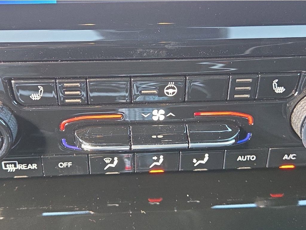 New 2025 Jeep Grand Cherokee Limited image 24