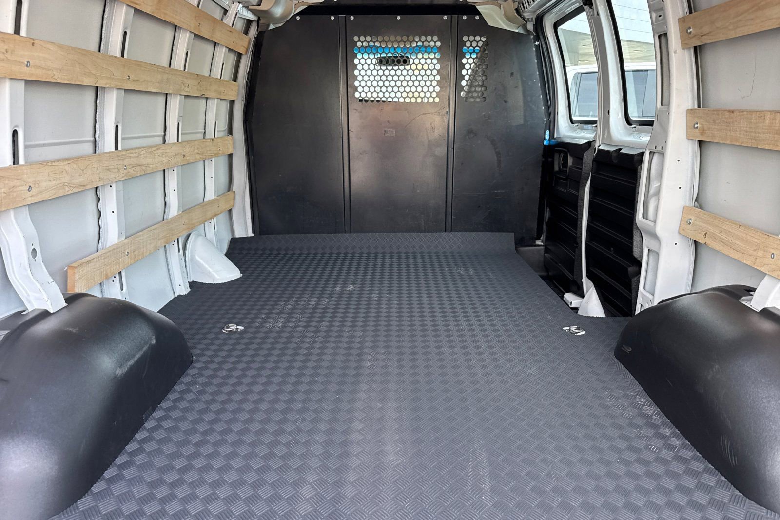 Used 2024 Chevrolet Express 2500 w/ Driver Convenience Package image 14