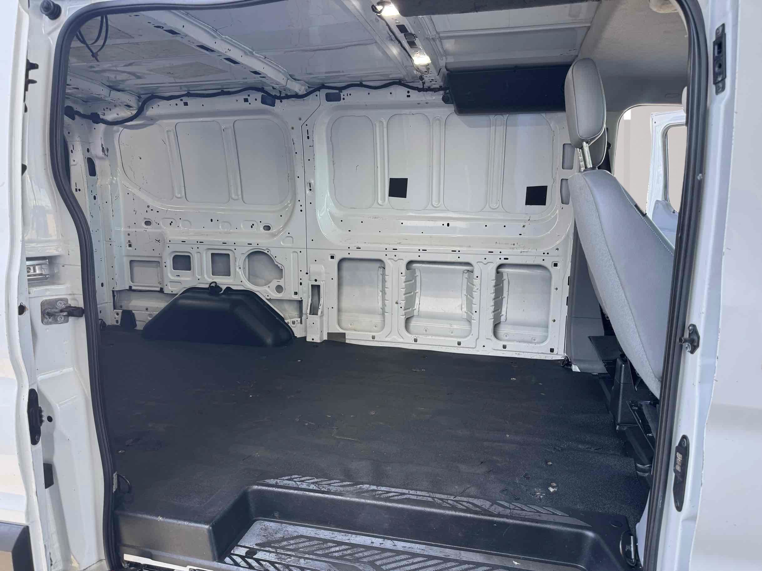 Used 2019 Ford Transit 250 130 Low Roof RWD image 12