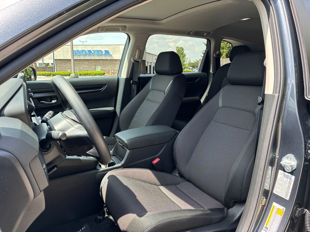 Used 2025 Honda CR-V EX image 11