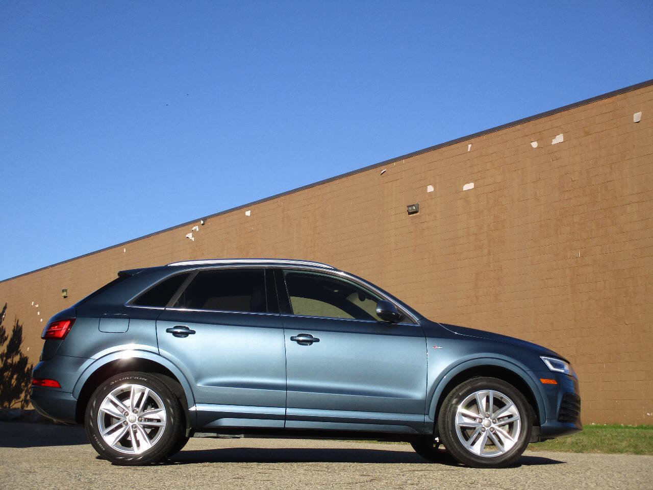 Used 2018 Audi Q3 2.0T Premium Plus w/ Premium Plus Package image 8