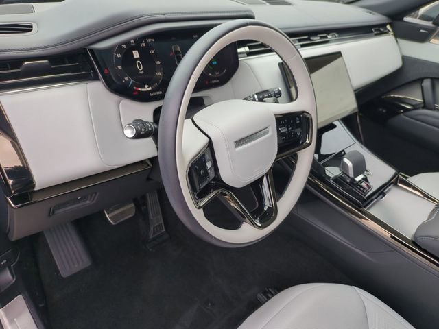 Used 2025 Land Rover Range Rover Sport Dynamic SE AWD/4WD image 7