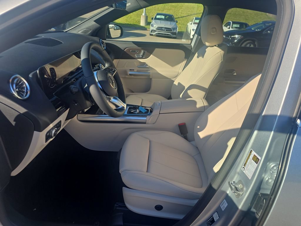 New 2026 Mercedes-Benz GLA 250 4MATIC image 9