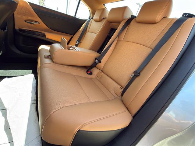 Certified 2025 Lexus ES 350 w/ Premium Package FWD image 12